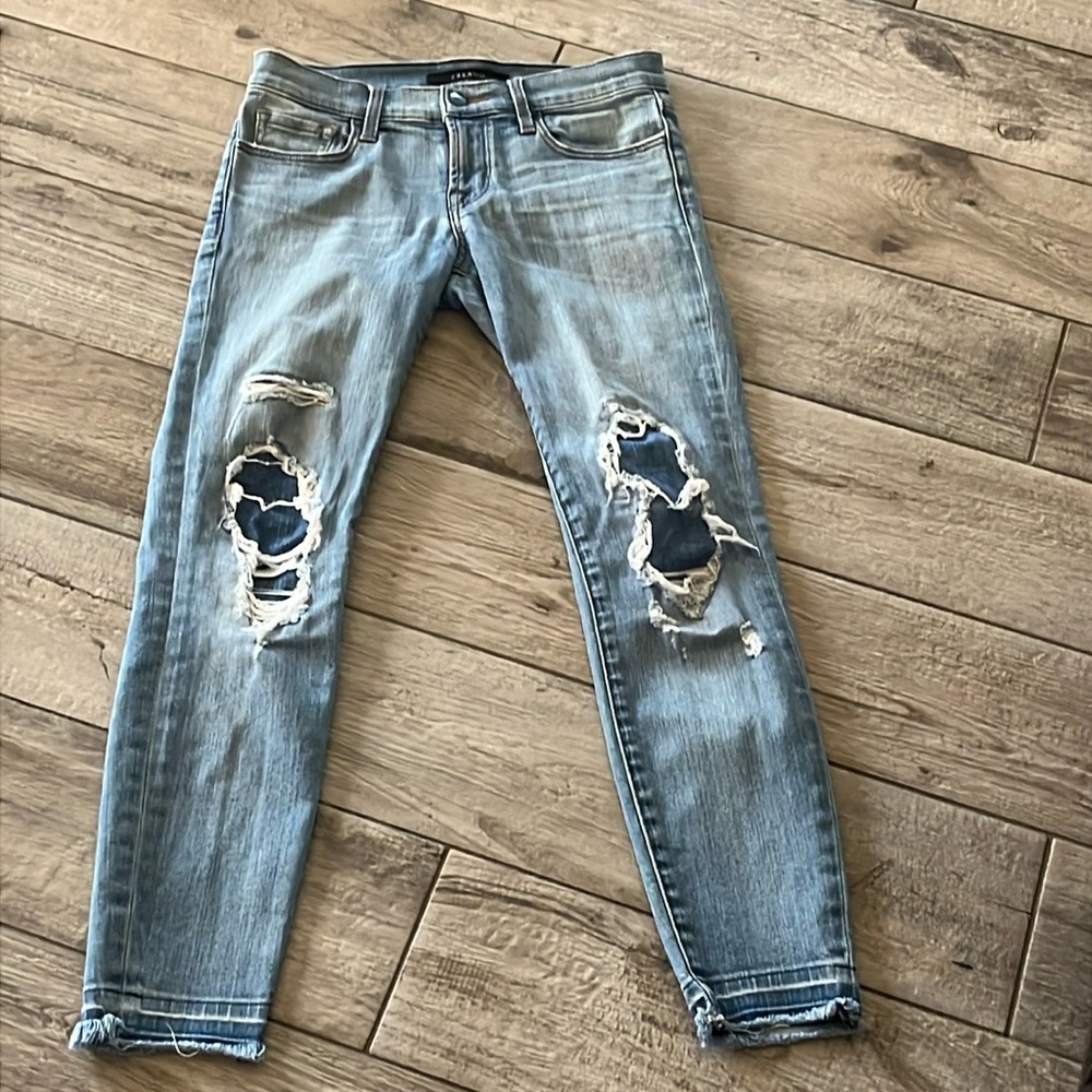 EUC J brand ripped jeans, sz 26